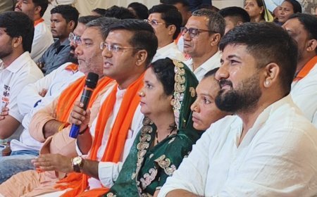 जन संकल्प यात्रा के नेपानगर पहुंचने पर भाजपा कार्यकर्ताओं ने किया भव्य स्वागत