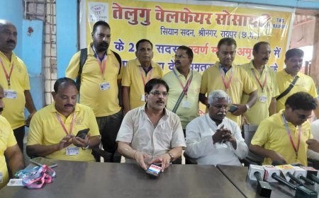 रायपुर से अमृतसर स्वर्ण मंदिर के लिए रवाना हुआ तेलगु वेलफेयर सोसाइटी का 200 सदस्यीय जत्था