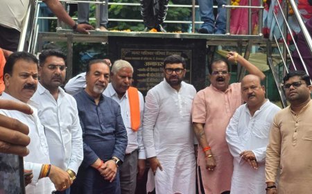 पंडित दीनदयाल उपाध्याय जयंती पर भाजपा नेताओं ने किया माल्यार्पण, स्वच्छता अभियान से दिया सेवा का संदेश