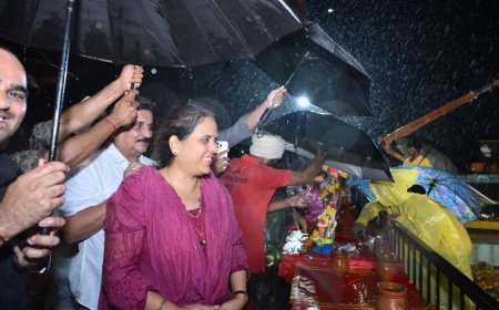 अनंत चतुर्दशी पर महादेवघाट विसर्जन कुंड में गणपति मूर्तियों का श्रद्धापूर्ण विसर्जन