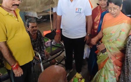 सेवा संकल्प अभियान के तहत दुर्ग के वृद्धाश्रम में भाजपा नेताओं ने किया फल वितरण