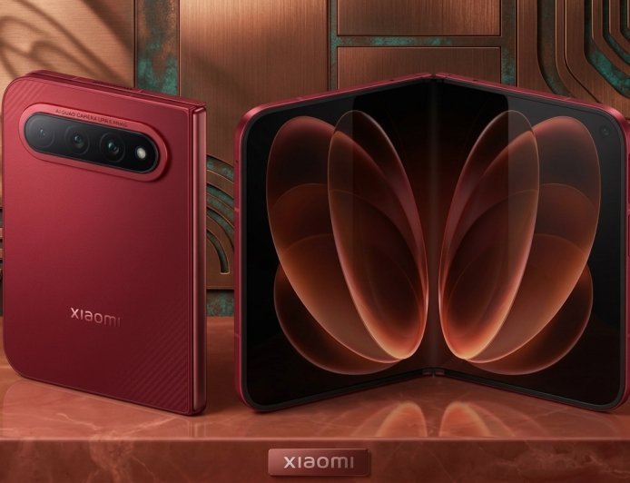 Xiaomi 18 Fold लॉन्च, 7.58 इंच डिस्प्ले और 200MP कैमरा के साथ जानिए कीमत और फीचर्स