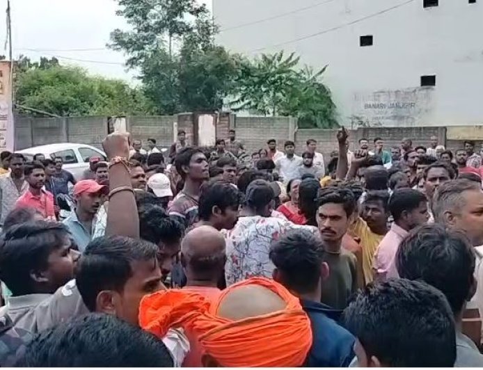 पुलिस हिरासत में लिए गए युवक की इलाज के दौरान मौत, परिजनों ने लगाया प्रताड़ना का आरोप; आरक्षक सस्पेंड