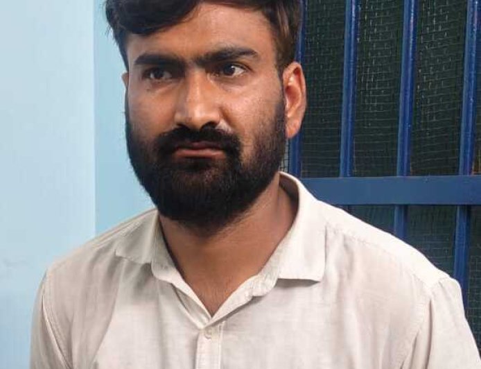 विवाहिता युवती को बंधक बनाकर ब्लैकमेल करने के आरोप में युवक गिरफ्तार, चक्रधरनगर पुलिस ने भेजा जेल