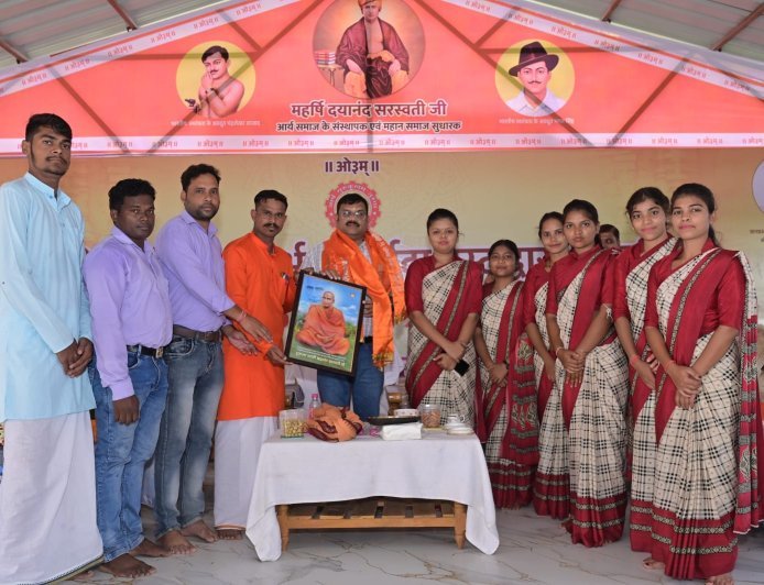 तुरंगा गुरुकुल में 325 से अधिक शिक्षकों का सम्मान, शिक्षा और संस्कार का दिया संदेश
