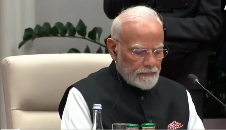 शहबाज शरीफ के सामने PM मोदी का आतंकवाद पर कड़ा संदेश, बोले- टेरर फंडिंग और डबल स्टैंडर्ड खत्म करना होगा