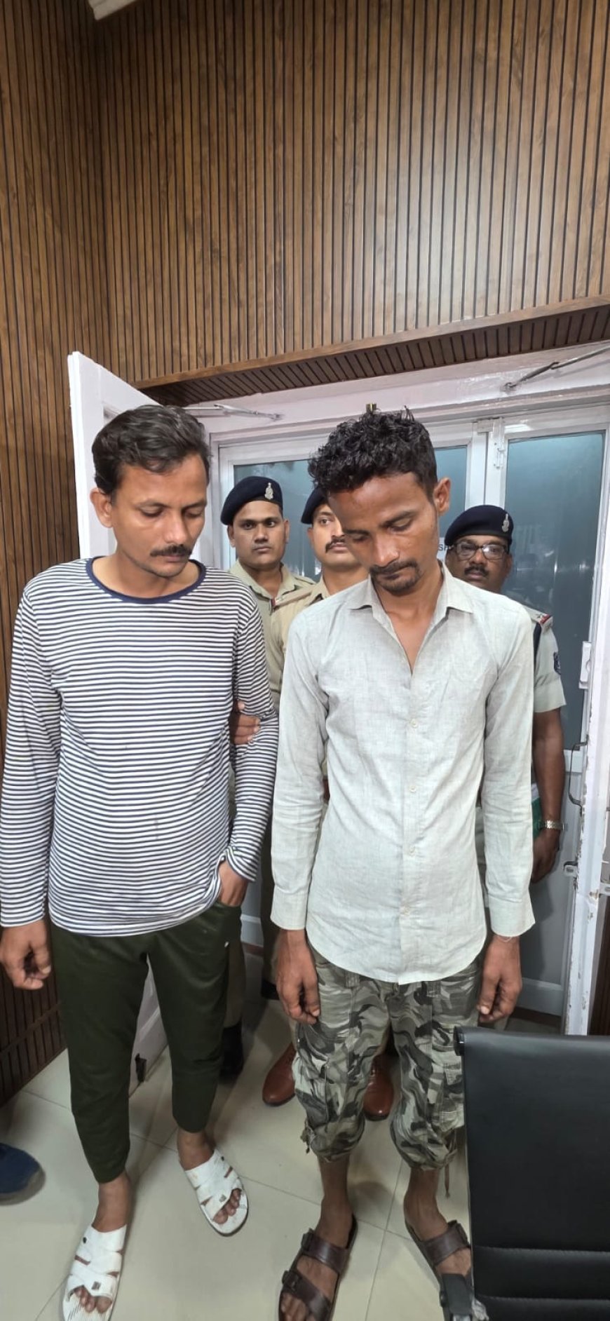 रायपुर के खमतराई में चोरी का खुलासा, केंद्रीय विद्यालय की शिक्षिका के घर से लाखों के जेवर चोरी करने वाले दो आरोपी गिरफ्तार