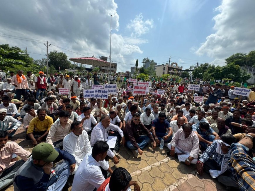जमीन बचाओ जनसभा में महेश पटेल का भाजपा सरकार पर हमला, बोले- भाषण नहीं कागज और सरकारी आदेश चाहिए