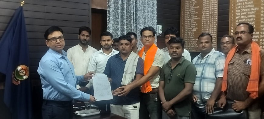 तारापुर में सरपंच और पंचों के बीच विवाद थाने पहुंचा, जातिगत गाली-गलौज और धमकी की शिकायत पर दो गिरफ्तार