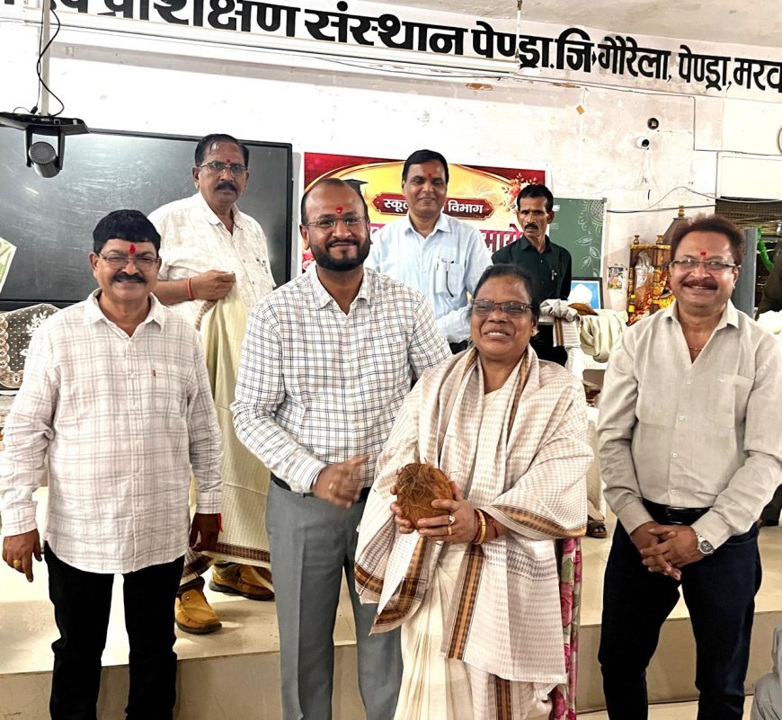 शिक्षक दिवस पर गौरेला-पेंड्रा-मरवाही में 50 सेवानिवृत्त शिक्षकों का सम्मान, कलेक्टर विजय दयाराम के. ने जताई कृतज्ञता