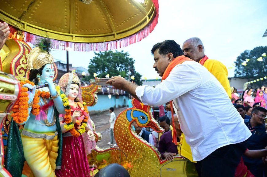 कवर्धा में दही हांडी उत्सव में शामिल हुए उप मुख्यमंत्री विजय शर्मा, जय कन्हैयालाल की के जयघोष से गूंजा शहर