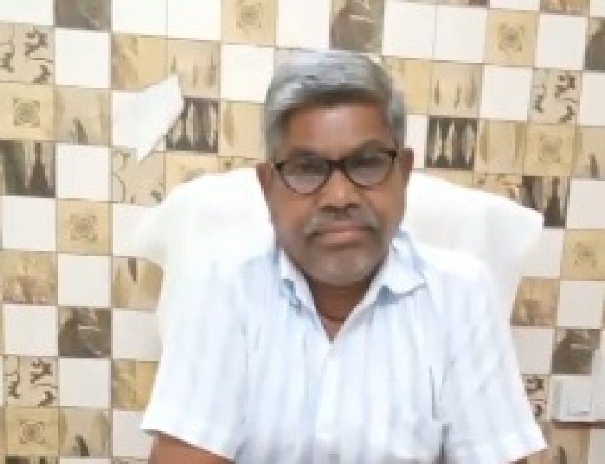 UNA की खबर का असर: पिथौरा में जागा प्रशासन, सुअर मालिकों पर 1000 रुपये जुर्माने की कार्रवाई