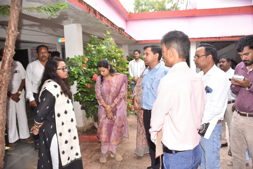 सहसपुर लोहारा में कलेक्टर तूलिका प्रजापति का निरीक्षण, कार्यालय व्यवस्था और विकास कार्यों की गुणवत्ता पर जोर