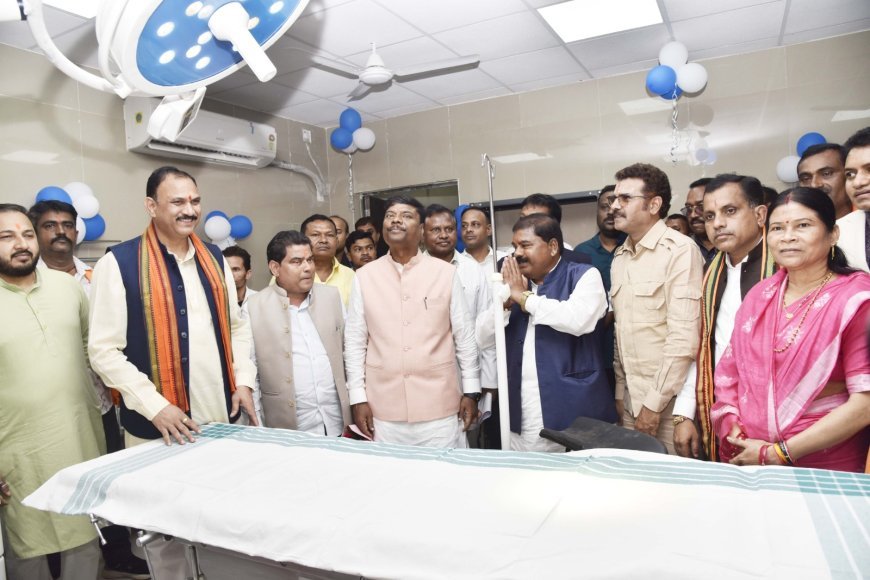 बस्तर में स्वास्थ्य सेवाओं को मिली नई मजबूती, जगदलपुर मेडिकल कॉलेज में आधुनिक ट्रॉमा सेंटर का लोकार्पण