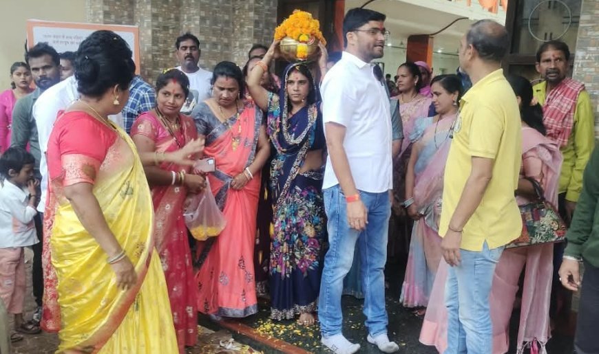वाराणसी से लाए कलश की संत रविदास मंदिर में स्थापना, अहिरवार समाज ने रखी मंदिर विकास की मांग