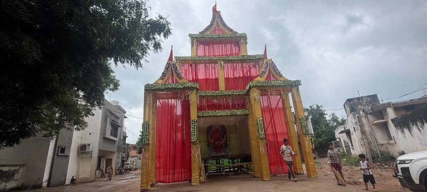 आशीर्वाद गणेश उत्सव समिति ने पूरी की तैयारियां, आकर्षक पंडाल में विराजेंगे गणपति बप्पा
