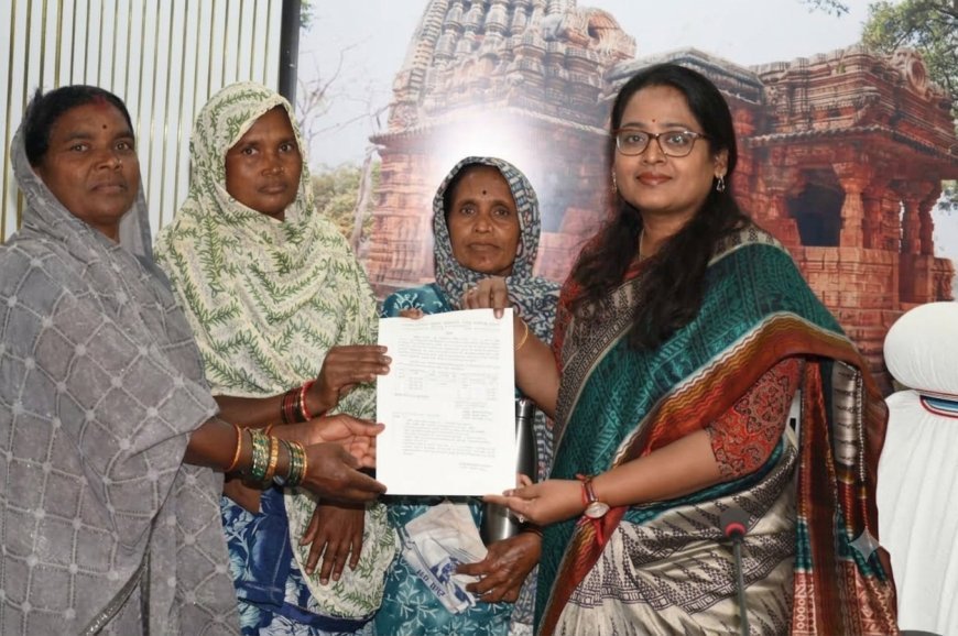 कबीरधाम में मां दन्तेश्वरी महिला स्व-सहायता समूह को 10 साल का तालाब पट्टा, मत्स्य पालन से बढ़ेगी आजीविका