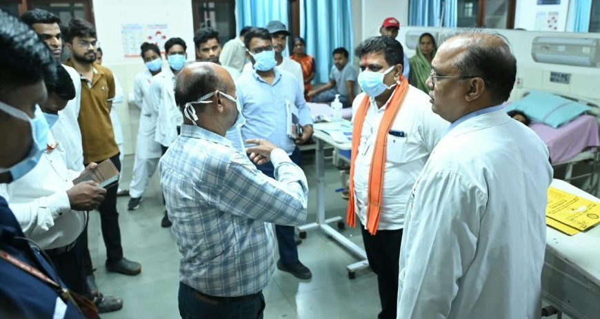 महाराष्ट्र सड़क हादसा: एम्स रायपुर पहुंचे विजय शर्मा, घायलों से मिलकर जाना हाल; बेहतर इलाज के निर्देश