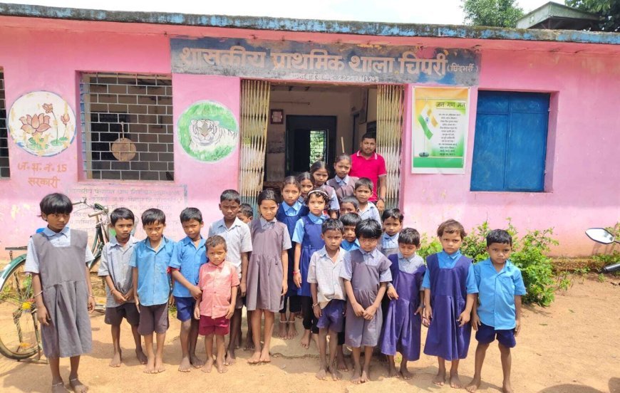 दिव्यांग शिक्षक की मिसाल: 7 साल से बिना मानदेय बच्चों को पढ़ा रहे बिमल मरकाम, अब सम्मान की उम्मीद