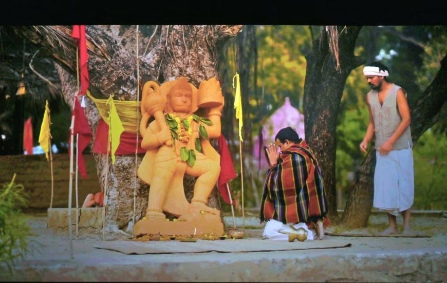 ‘हनुमान अंश’ फिल्म देखने पहुंचीं छात्राएं, पुरन्दर मिश्रा बोले- बच्चों को संस्कार और अच्छी सोच की ओर ले जाना जिम्मेदारी