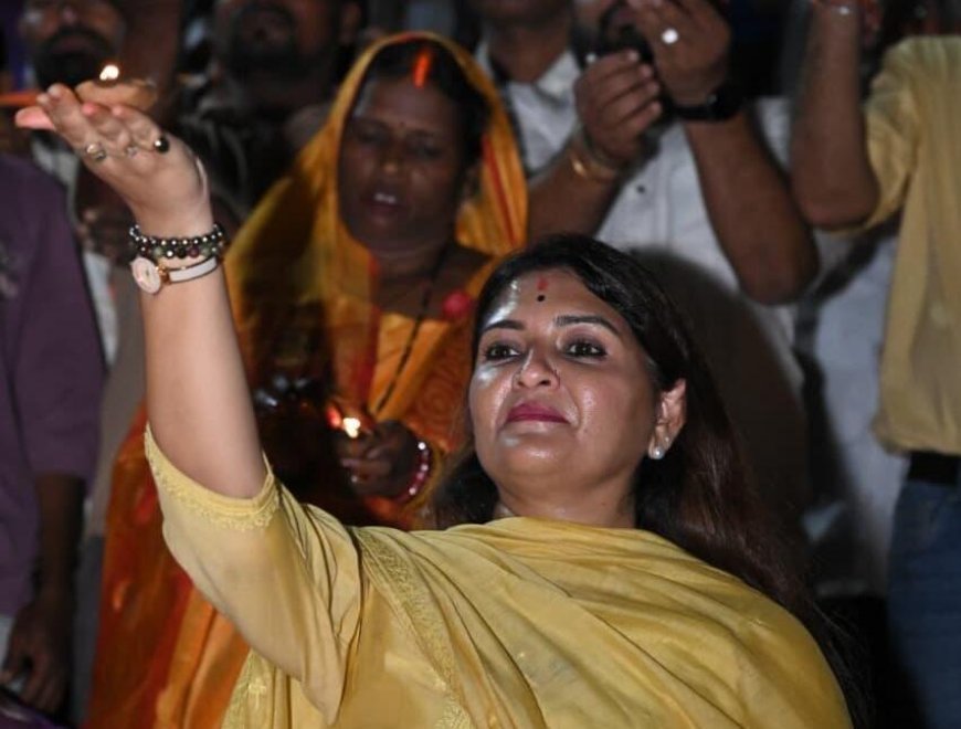 पंडरिया में विधायक भावना बोहरा ने जलाया 21 हजार ‘आशीर्वाद का दीया’, प्रधानमंत्री श्री नरेंद्र मोदी जी के सेवा और समर्पण के संकल्प के प्रति कृतज्ञता व्यक्त की