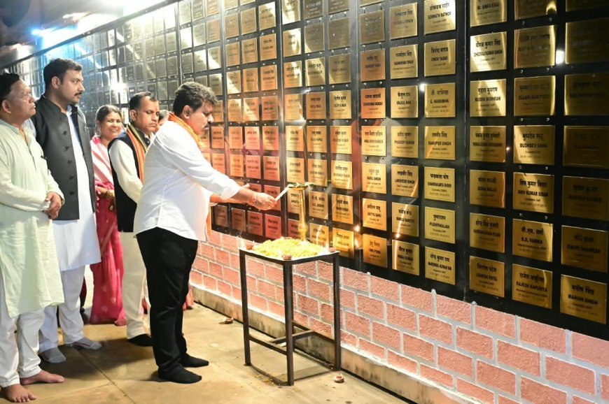 बस्तर के अमर वाटिका पहुंचे विजय शर्मा, शहीदों को किया नमन