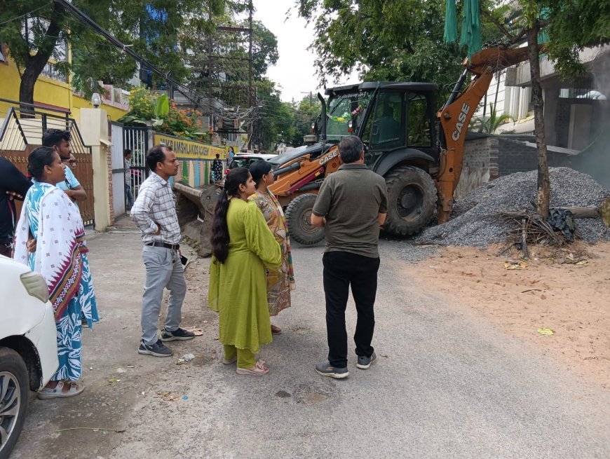 गीतांजलि नगर में एमओएस क्षेत्र के अतिरिक्त निर्माण पर निगम की कार्रवाई, निर्माण का हिस्सा तोड़ा