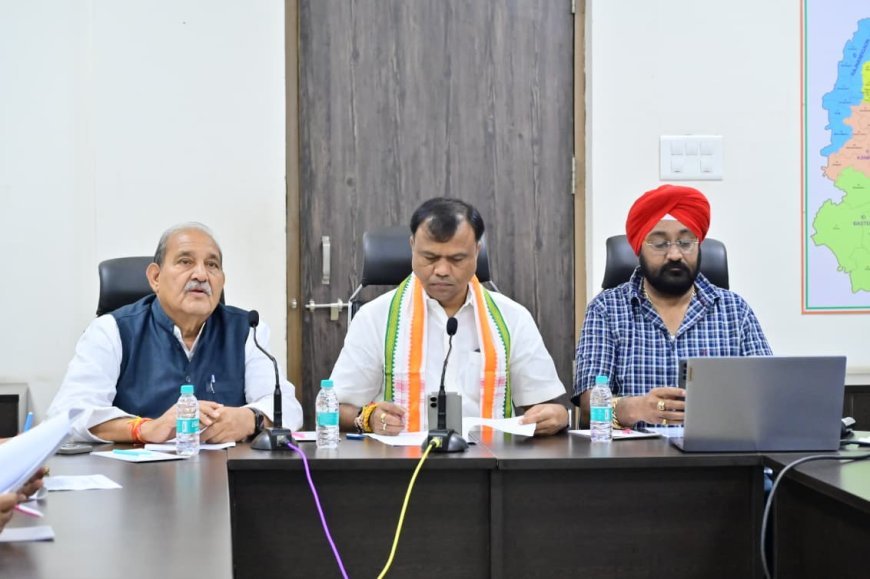 कांग्रेस की अनुशासन समिति की बैठक में चुनावी कार्रवाई और पार्टी प्रवेश आवेदनों पर चर्चा