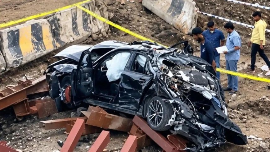 मुंबई कोस्टल रोड पर BMW ब्रिज से नीचे गिरी, तीन की मौत और एक गंभीर घायल
