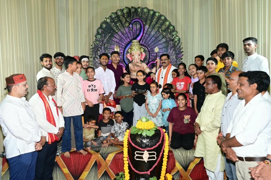 कवर्धा के विभिन्न गणेश पंडालों में पहुंचे विजय शर्मा, श्रद्धालुओं से की मुलाकात