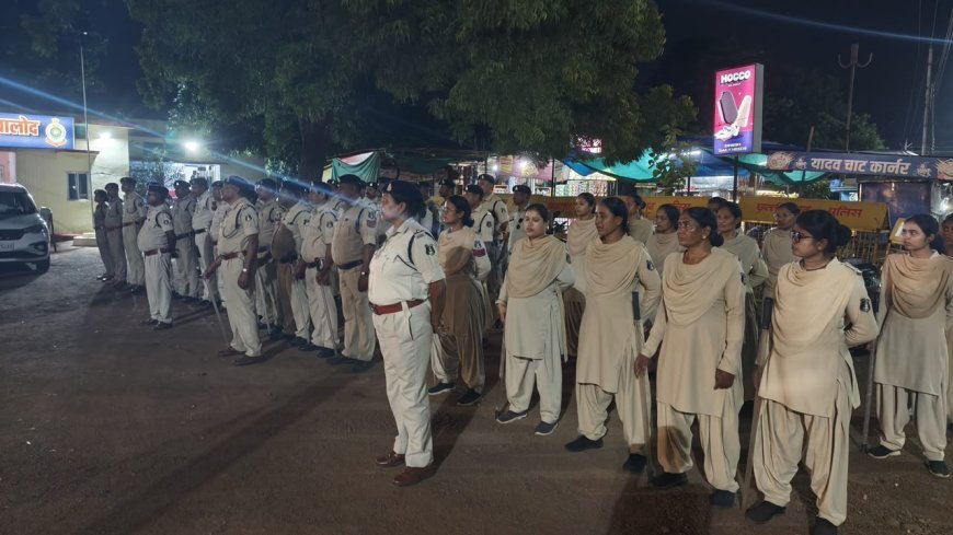 बालोद शहर में पुलिस ने किया फ्लैग मार्च, सुरक्षा और यातायात व्यवस्था पर विशेष फोकस