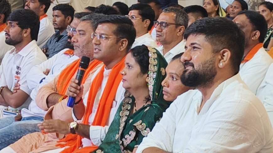 जन संकल्प यात्रा के नेपानगर पहुंचने पर भाजपा कार्यकर्ताओं ने किया भव्य स्वागत