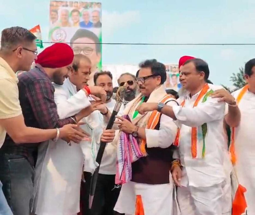 रायपुर में कांग्रेस प्रभारी सुखदेव भगत का स्वागत, विकास उपाध्याय के नेतृत्व में जुटे कार्यकर्ता