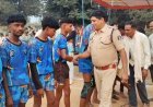 कबीरधाम: लोहारीडीह में रेंगाखार पुलिस ने कराई कबड्डी प्रतियोगिता, 300 ग्रामीणों को यातायात और साइबर सुरक्षा के प्रति किया जागरूक