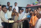 रामलीला में आग से झुलसे हेमंत ध्रुव की मदद को आगे आया टीचर्स एसोसिएशन, उपचार के लिए दिए 50 हजार रुपये