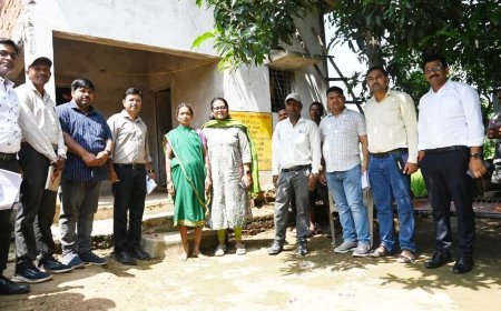 बोड़ला के सुदूर वनांचल क्षेत्रों में पहुंचीं कलेक्टर तुलिका प्रजापति, विकास कार्यों का लिया जायजा