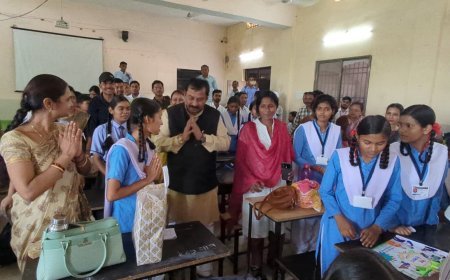 पाटन में ‘मेरे सपनों का भारत’ प्रतियोगिता के प्रतिभागियों को वितरित किए प्रमाण पत्र