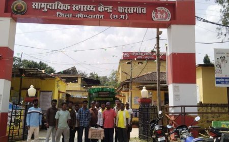 राजमिस्त्री संघ ने गांधी-शास्त्री जयंती पर मरीजों को बांटे फल, अस्पताल पहुंचकर जाना हालचाल