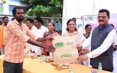 कोण्डागांव में प्रधानमंत्री फसल बीमा योजना के तहत सम्मान समारोह, किसानों और महिला कृषि सखियों का सम्मान