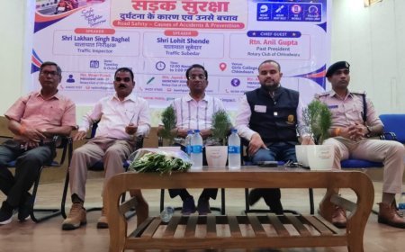 छिंदवाड़ा में सड़क सुरक्षा पर जागरूकता सेमिनार, छात्राओं को बताए दुर्घटना से बचाव के उपाय