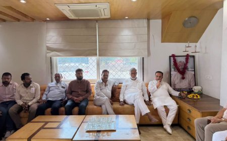 अल्प प्रवास पर छिंदवाड़ा पहुंचे मंत्री प्रहलाद सिंह पटेल, शेषराव यादव के पिता को दी श्रद्धांजलि