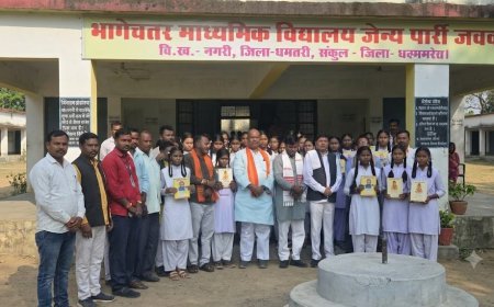 सेवा संकल्प अभियान से शिक्षा को संबल, दुगली और राजपुर में विद्यार्थियों को निःशुल्क कॉपियों का वितरण