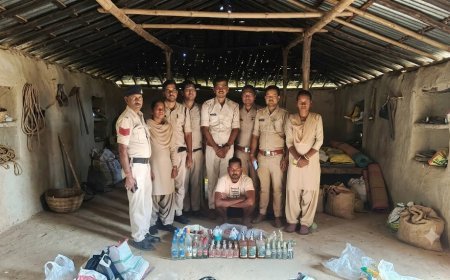 बलरामपुर में मिलावटी शराब के खिलाफ आबकारी विभाग की कार्रवाई, 11.6 बल्क लीटर देशी मदिरा जब्त; 51 खाली शीशियां और 560 ढक्कन बरामद