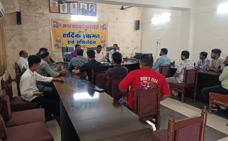 गुंडरदेही में पटाखा व्यापारियों की बैठक आयोजित, लाइसेंस और सुरक्षा व्यवस्था पर हुई चर्चा