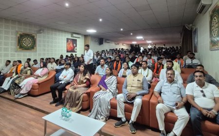दुर्ग: रूंगटा कॉलेज में ‘मन की बात युवाओं के साथ’ कार्यक्रम, डॉ. सरोज पांडेय ने युवाओं को दिया राष्ट्र निर्माण का संदेश