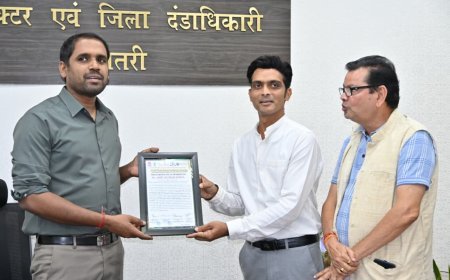धमतरी के डॉ. अमित कुमार सिन्हा को मिला फूड प्रोसेसिंग एक्सीलेंस अवार्ड, कलेक्टर अबिनाश मिश्रा ने दी बधाई