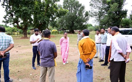 कोंडागांव: कलेक्टर नूपुर राशि पन्ना ने धान खरीदी केंद्रों का किया निरीक्षण, तैयारियां समय पर पूरी करने के निर्देश
