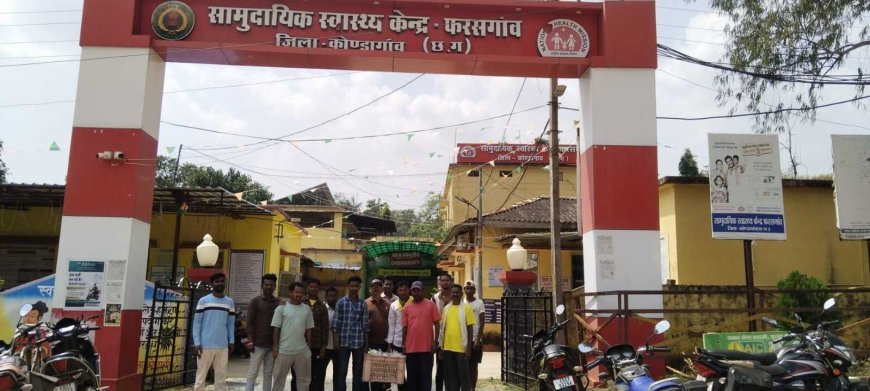 राजमिस्त्री संघ ने गांधी-शास्त्री जयंती पर मरीजों को बांटे फल, अस्पताल पहुंचकर जाना हालचाल