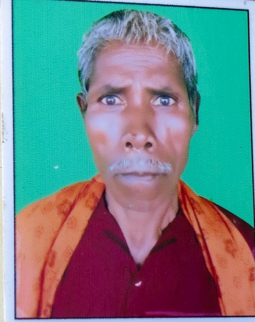 मैनपुर में 5 दिन से लापता बुजुर्ग का जंगल में मिला शव, अंतिम संस्कार के लिए शव वाहन नहीं मिलने पर पैदल ले गए परिजन