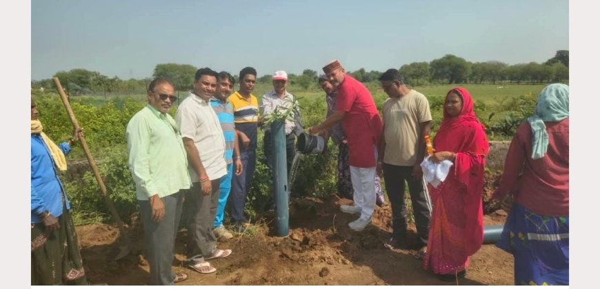 गांधी जयंती पर जामुल में स्वच्छता दीदियों का सम्मान, पानी बॉटल भेंट कर बढ़ाया हौसला